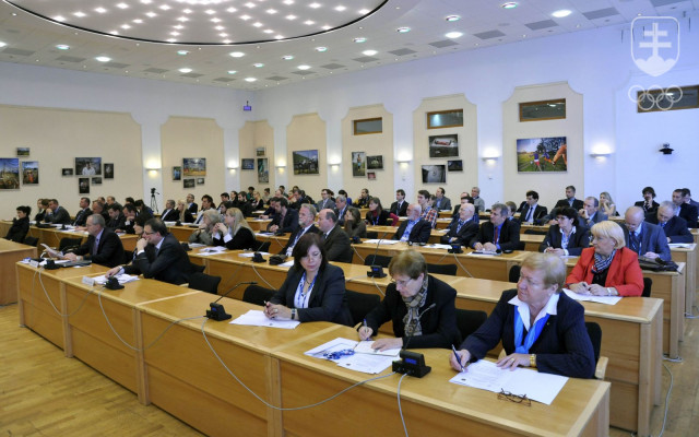 Pohľad na účastníkov konferencie Športová diplomacia. FOTO: VLADIMÍR BENKO