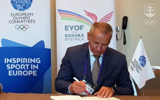 Po tom, čo pod kontrakt EOV s hostiteľským mestom v piatok pripojil svoj podpis primátor mesta Banská Bystrica Ján Nosko, je už definitívne, že XVI. letný EYOf sa v roku 2021 uskutoční v meste pod Urpínom.