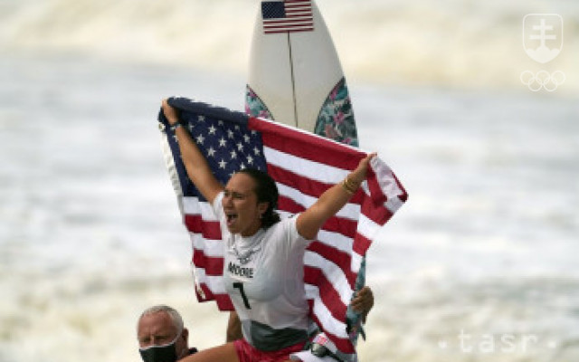 Američanka Mooreová získala zlato v shortboarde