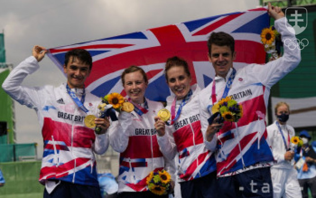 Premiérové zlato v miešanej triatlonovej štafete patrí Veľkej Británii