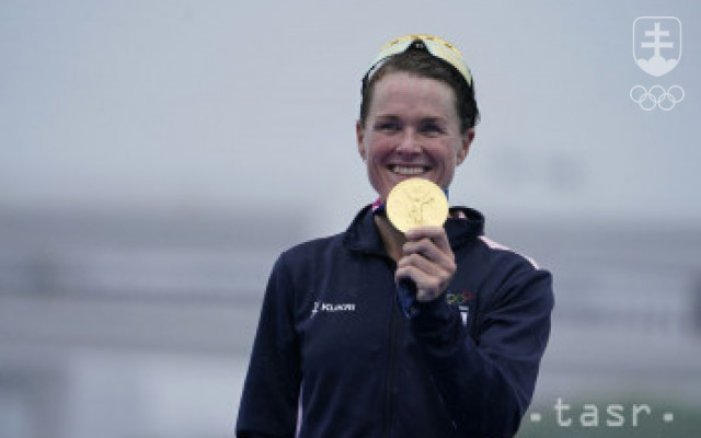 Triatlonistka Duffyová z Bermúd získala historické zlato v súťaži žien