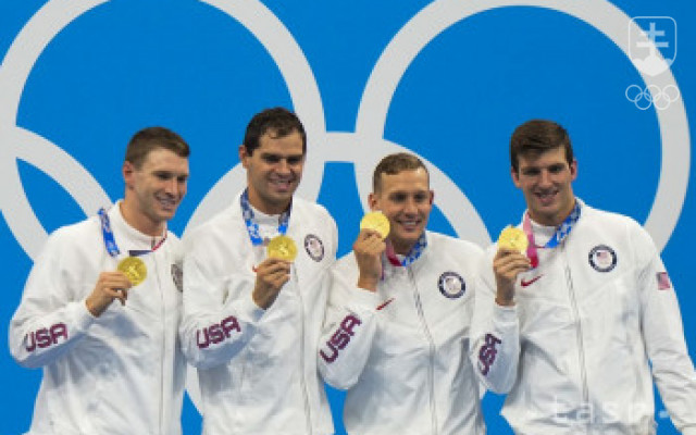 Rekordní Američania zlatí na 4x100 m pol.pr., Dressel má 5.zlato