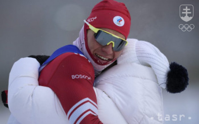 Rus Boľšunov získal zlatú medailu na ZOH na 30 km voľne