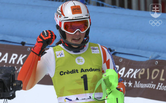 Petra Vlhová sa raduje z triumfu vo finálovom slalome SP 2022/23 v zjazdovom lyžovaní v andorrskom Soldeu. 