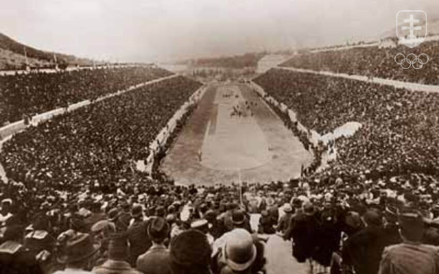 Centrom Hier I. olympiády v Aténach 1896 bol Panaténajský štadión, postavený podľa antického vzoru.