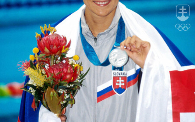 Plavkyňa Martina Moravcová ako prvá žena v slovenskej histórii získala na jedných hrách dve medaily - strieborná bola na 100 m motýlik aj na 200 m voľným spôsobom.