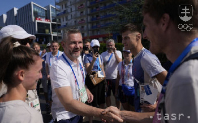 Prezident Pellegrini navštívil slovenskú výpravu v olympijskej dedine