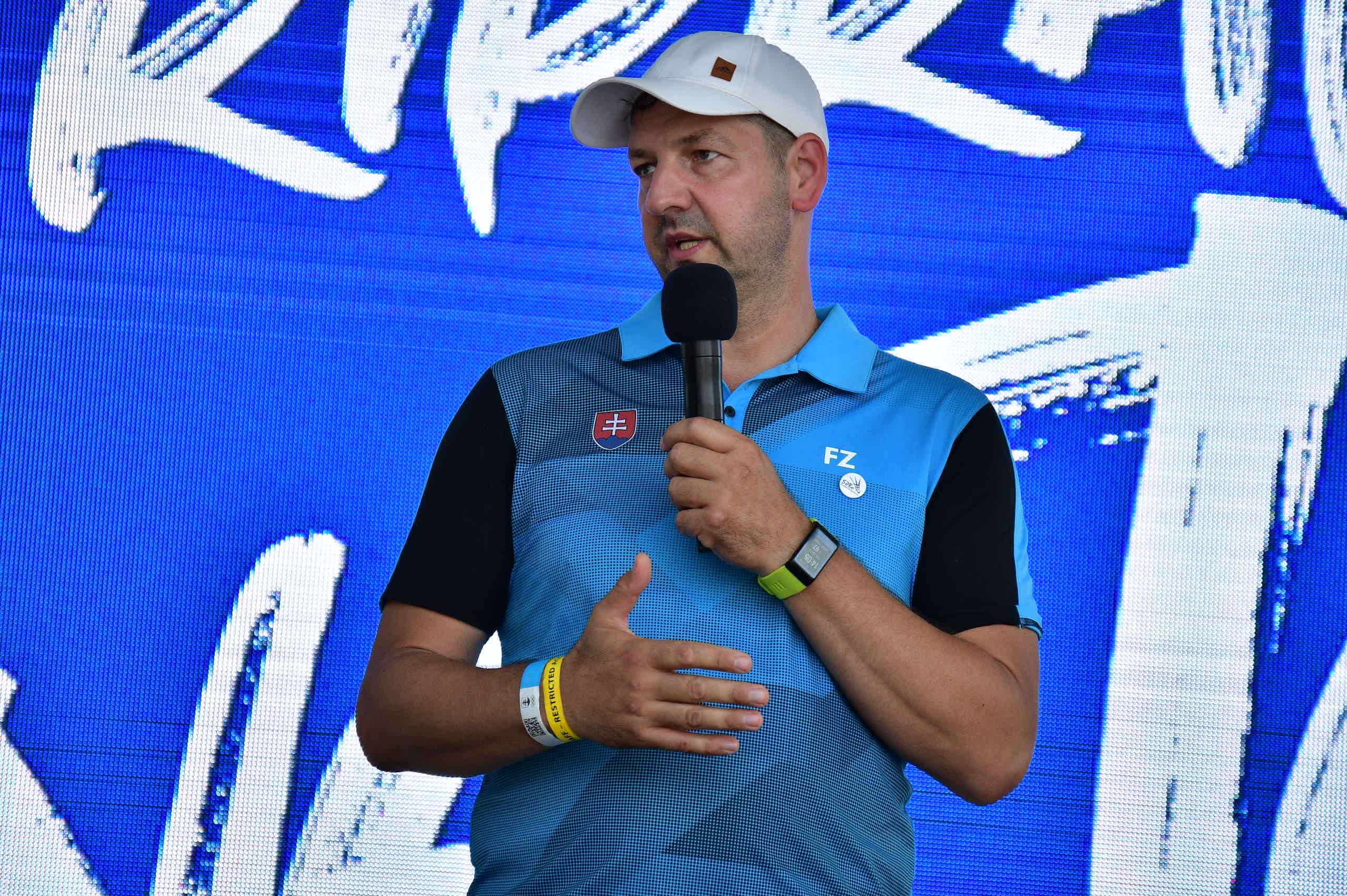 Tréner slovenskej juniorskej bedmintonovej reprezentácie Tibor Kessler.