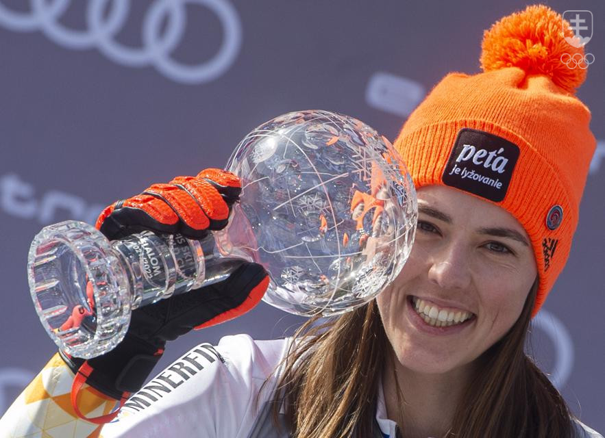 K olympijskému zlatu v slalome pridala Petra Vlhová v rovnakej disciplíne aj malý glóbus.