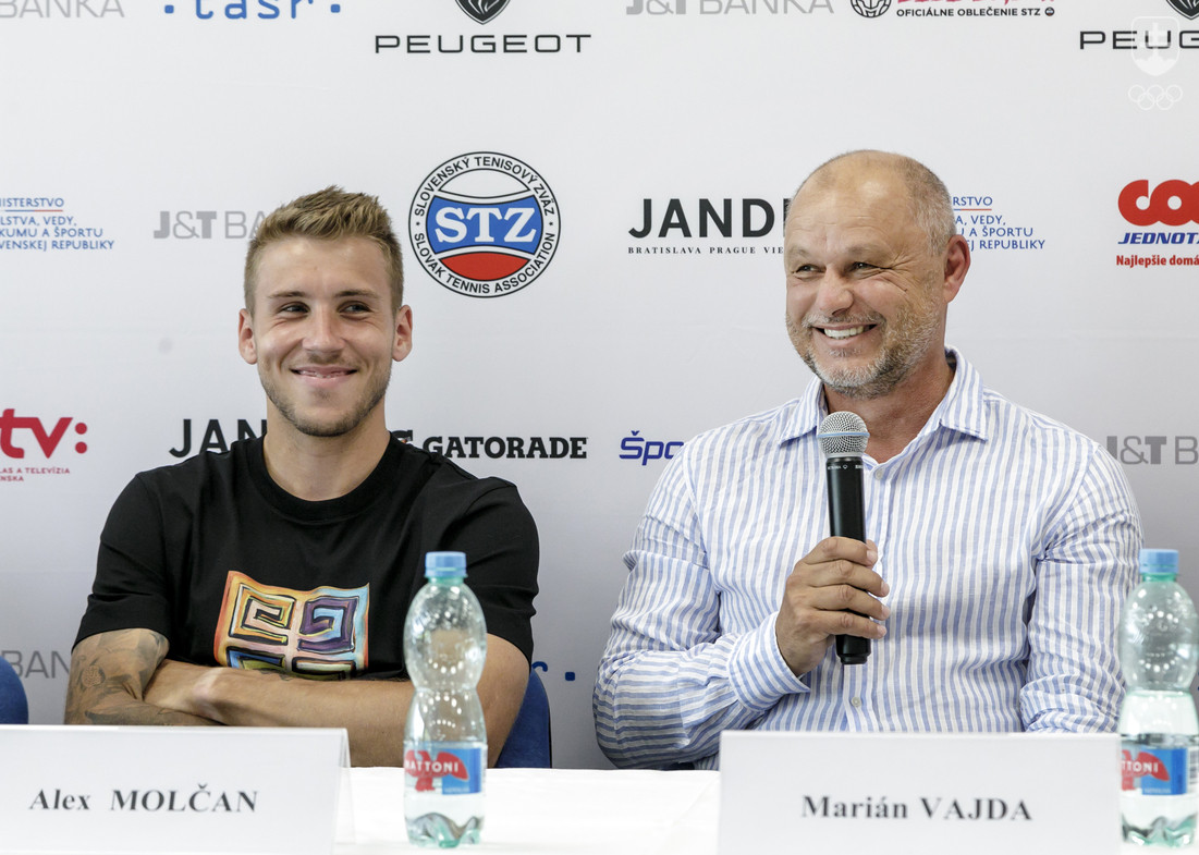 Marián Vajda so svojím aktuálnym zverencom, momentálne najlepším slovenským tenistom Alexom Molčanom.