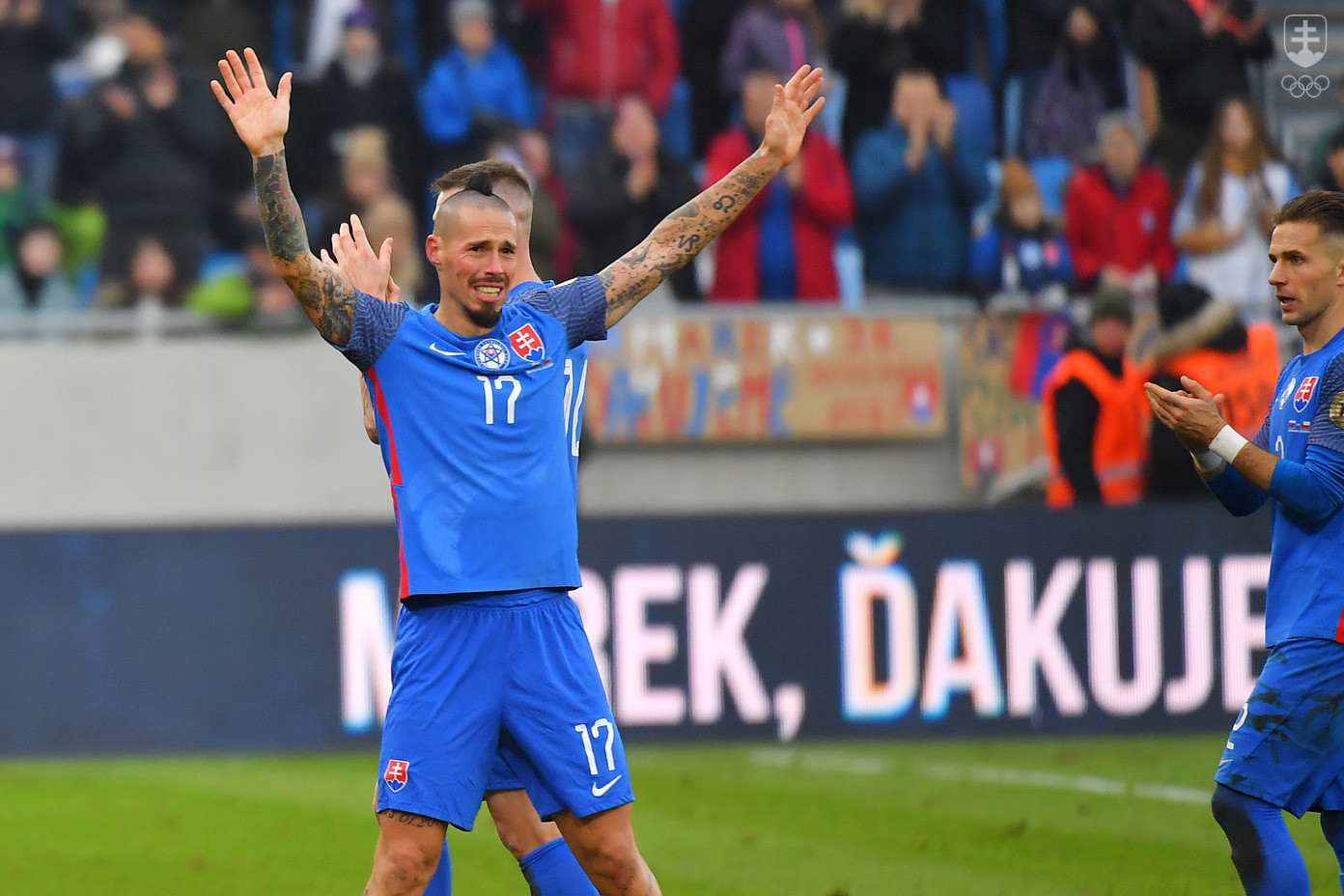 Momentka z emotívnej rozlúčky Mareka Hamšíka s reprezentačným dresom v novembrovom bratislavskom zápase proti Čile.
