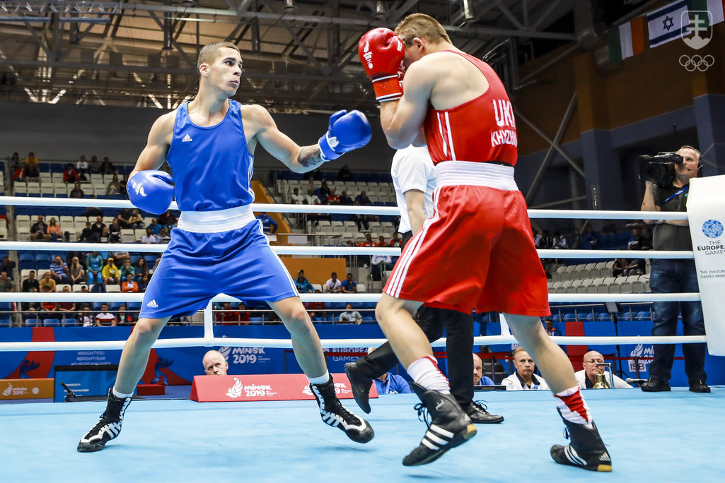 Na fotografii z Európskych hier 2019 v Minsku Andrej Csemez (v modrom) v semifinálovom súboji s neskorším víťazom turnaja Ukrajincom Chyžniakom.