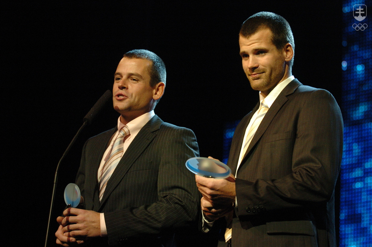 Pavol (vľavo) a Peter Hochschornerovci na fotografii zo Športovca roka 2009.