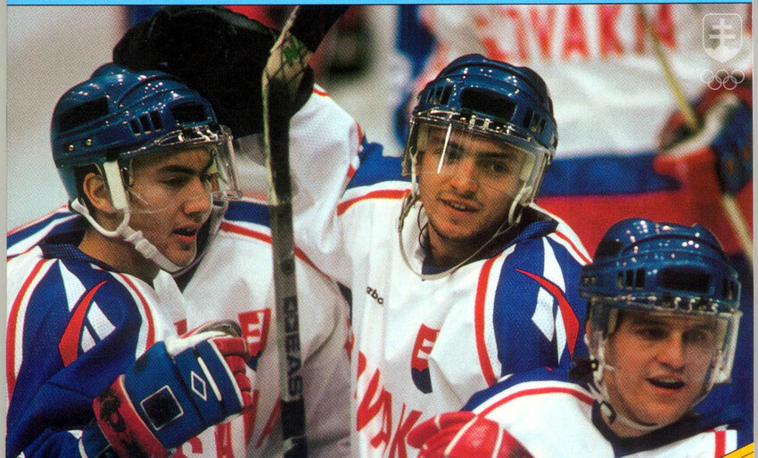 V olympijskom Lillehammeri v roku 1994 Slovensko prežívalo prvý hokejový boom v ére samostatnosti. Na snímke radosť z gólu tria Miroslav Šatan, Marián Smerčiak a Róbert Petrovický.
