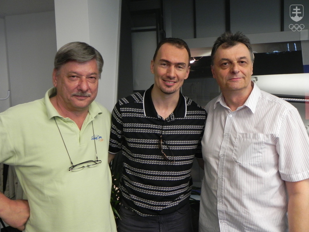 Stanislav Štefánik spolu s nedávno zosnulým kolegom, televíznym režisérom Emilom Preisachom a so slovenskou hokejovou legendou Miroslavom Šatanom.