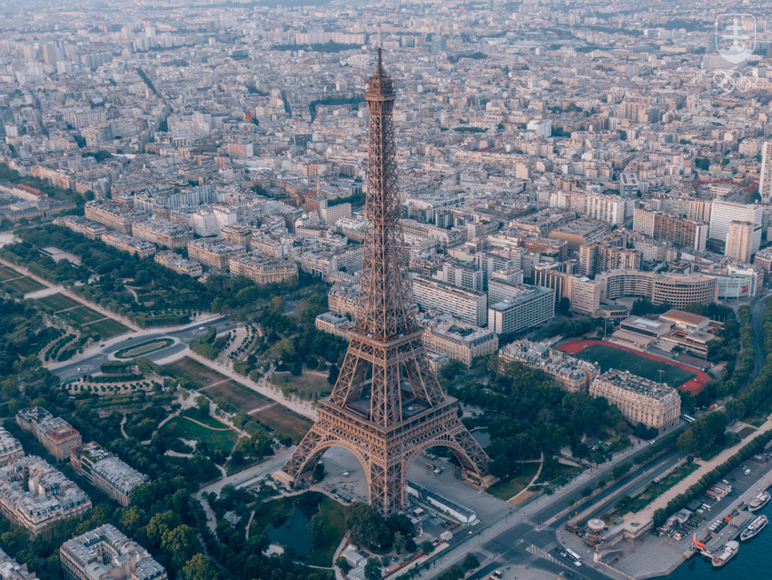 Olympijské hry sa pod Eiffelovkou uskutočnia po rokoch 1900 a 1924 už tretí raz.