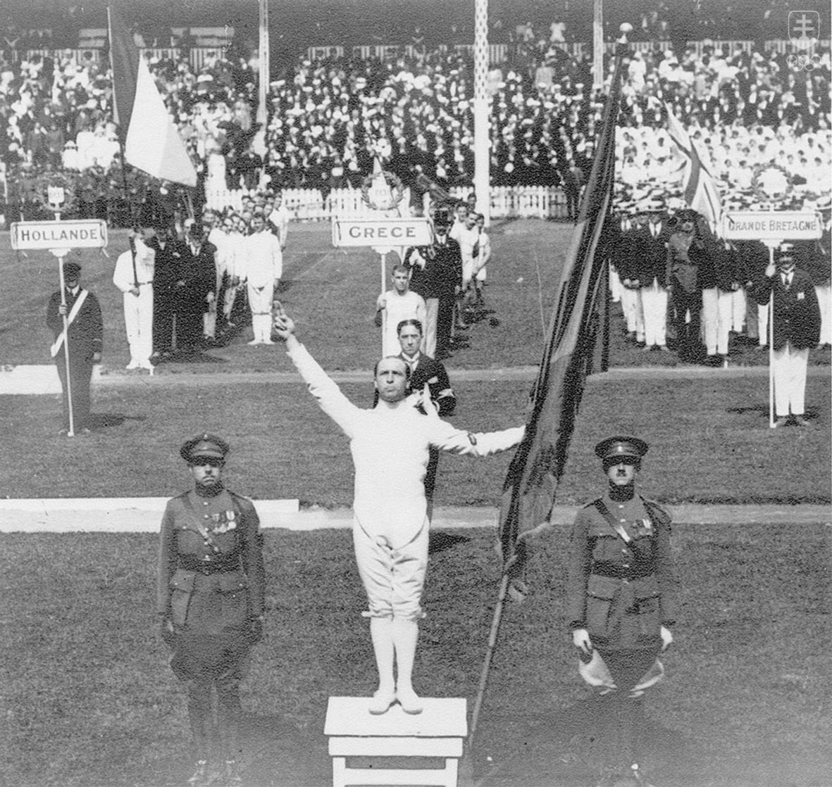Victor Boin počas sľubu športovcov na OH 1920.