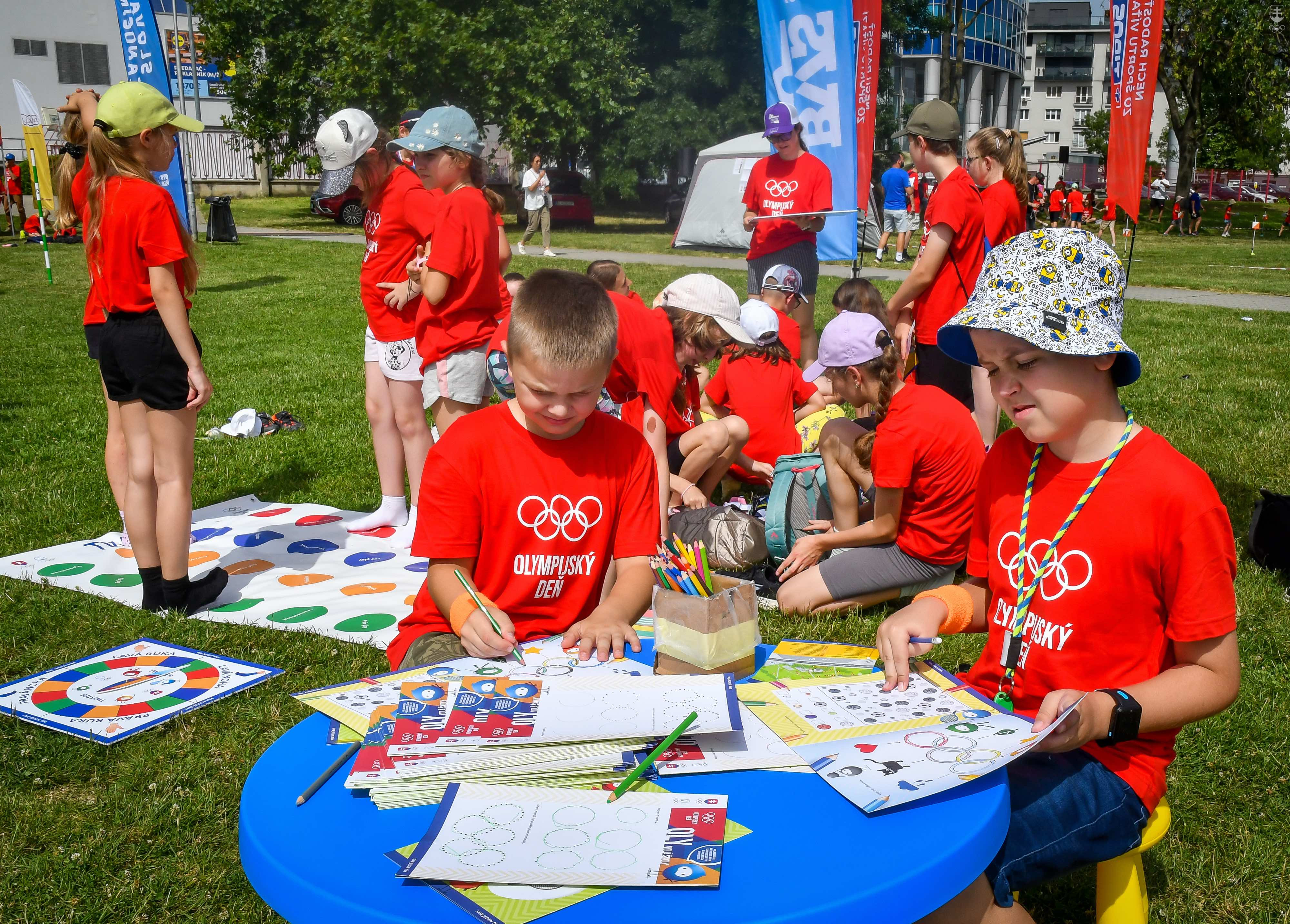 Súčasťou Olympijského dňa sú aj vzdelávacie aktivity pre deti v rámci programu OVEP, ktorý je spolufinancovaný z Olympijskej solidarity MOV