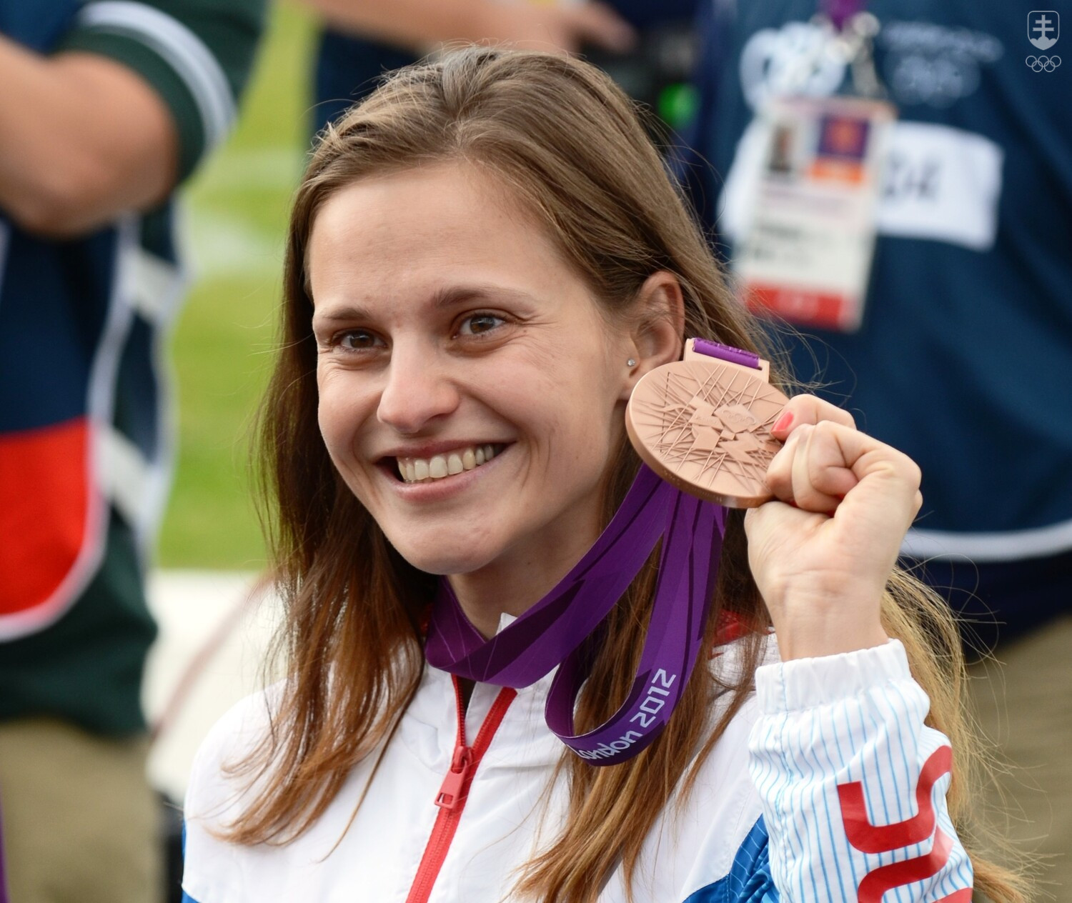 Danka Barteková s bronzovou olympijskou medailou, ktorú v skeete získala na OH 2012 v Londýne.